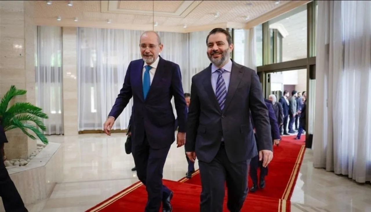 الصفدي يلتقي وزير الخارجية السوري في نيويورك