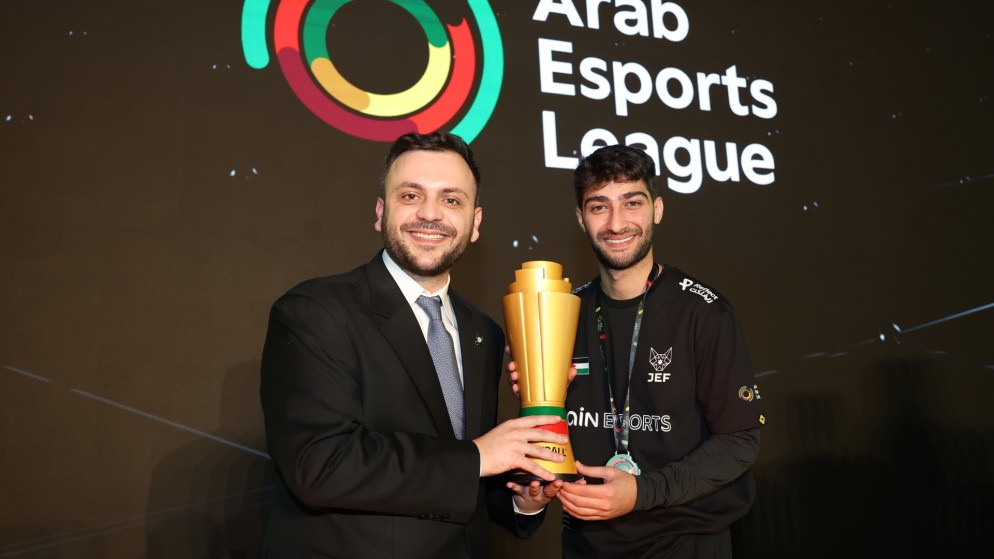 سيف الدين دبابنة يحرز لقب الدوري العربي للرياضات الإلكترونية للمرة الثالثة
