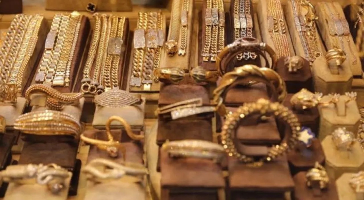 صورة حول : تراجع أسعار الذهب للتسعيرة الثالثة تراجع أسعار الذهب للتسعيرة الثالثة