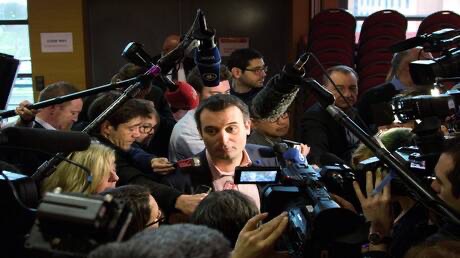 زعيم “الوطنيون” يتهم ماكرون بمحاولة نسف جهود السلام في أوكرانيا بتصريحات حول إرسال جنود