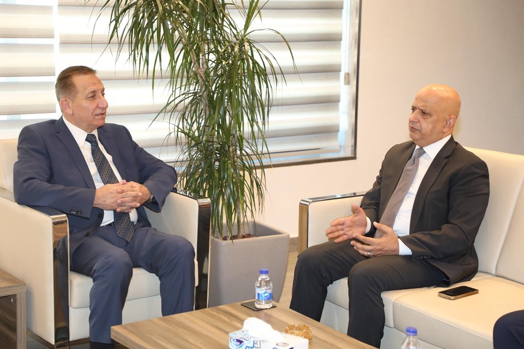 وزير الزراعة ورئيس غرفة تجارة الأردن يبحثان تعزيز استقرار السوق الغذائي