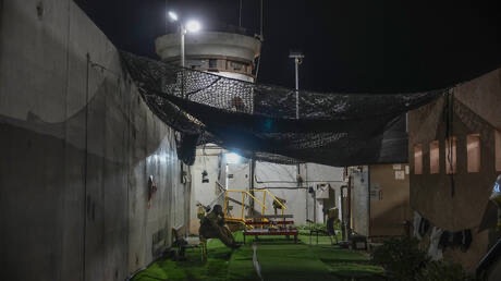 صورة حول : إصابة 130 جندياً إسرائيلياً بتسمم غذائي إصابة 130 جندياً إسرائيلياً بتسمم غذائي