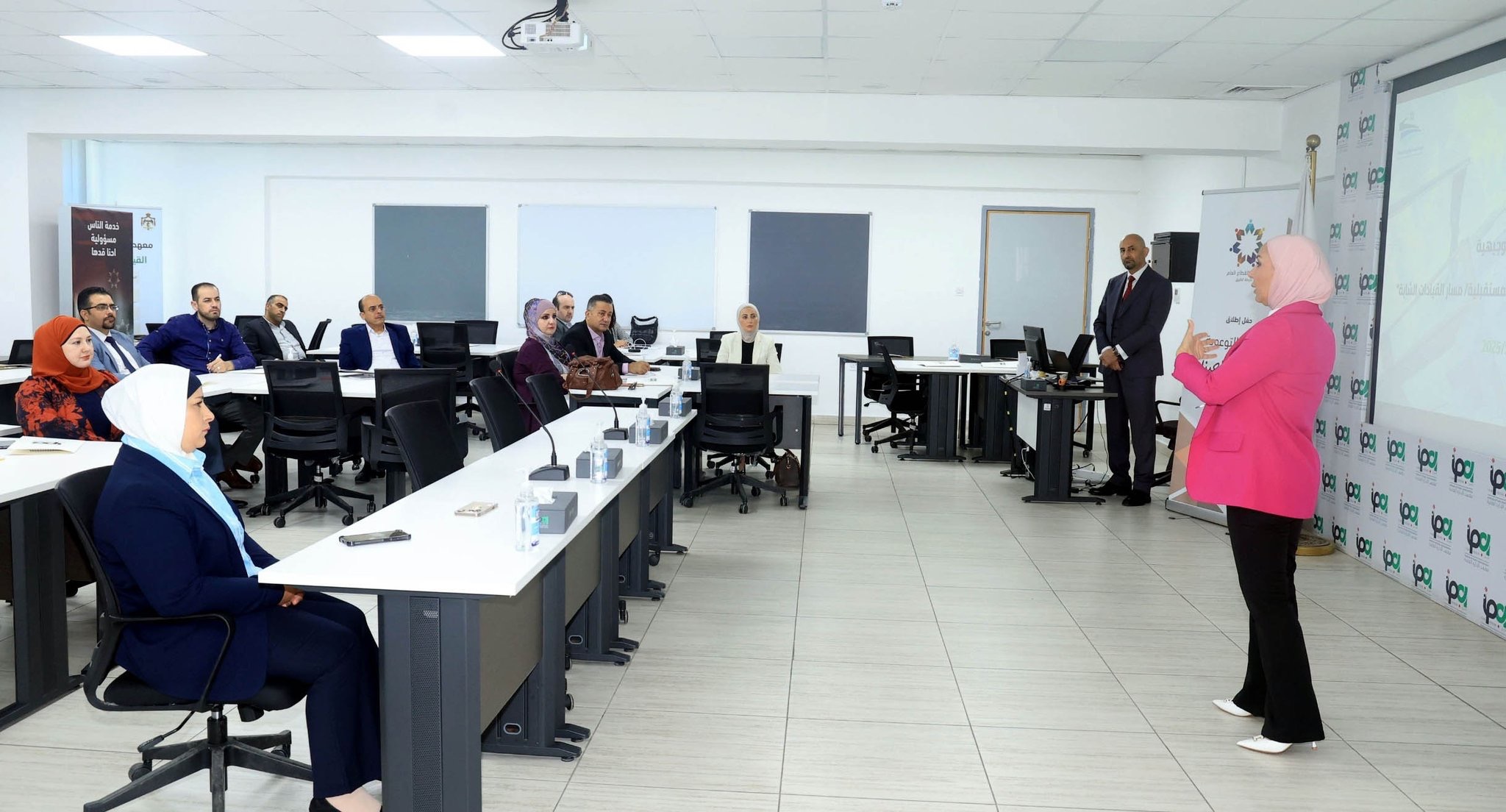 صورة حول : معهد الإدارة العامة يعقد جلسة توجيهية معهد الإدارة العامة يعقد جلسة توجيهية