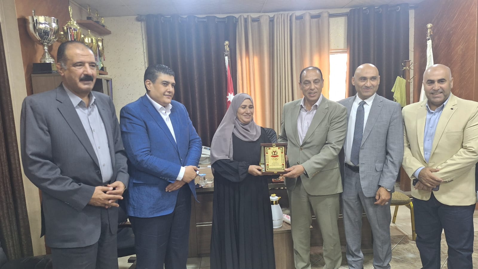 متصرف عين الباشا يكرّم الناجحين ويدعم نادي يرموك البقعة