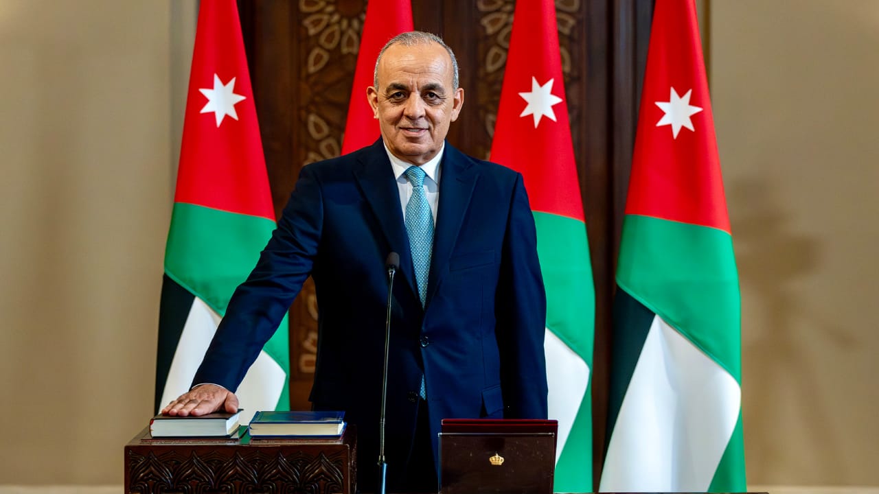 صورة حول : وزير السياحة يوقف العمل بمصفوفة المخالفات وزير السياحة يوقف العمل بمصفوفة المخالفات