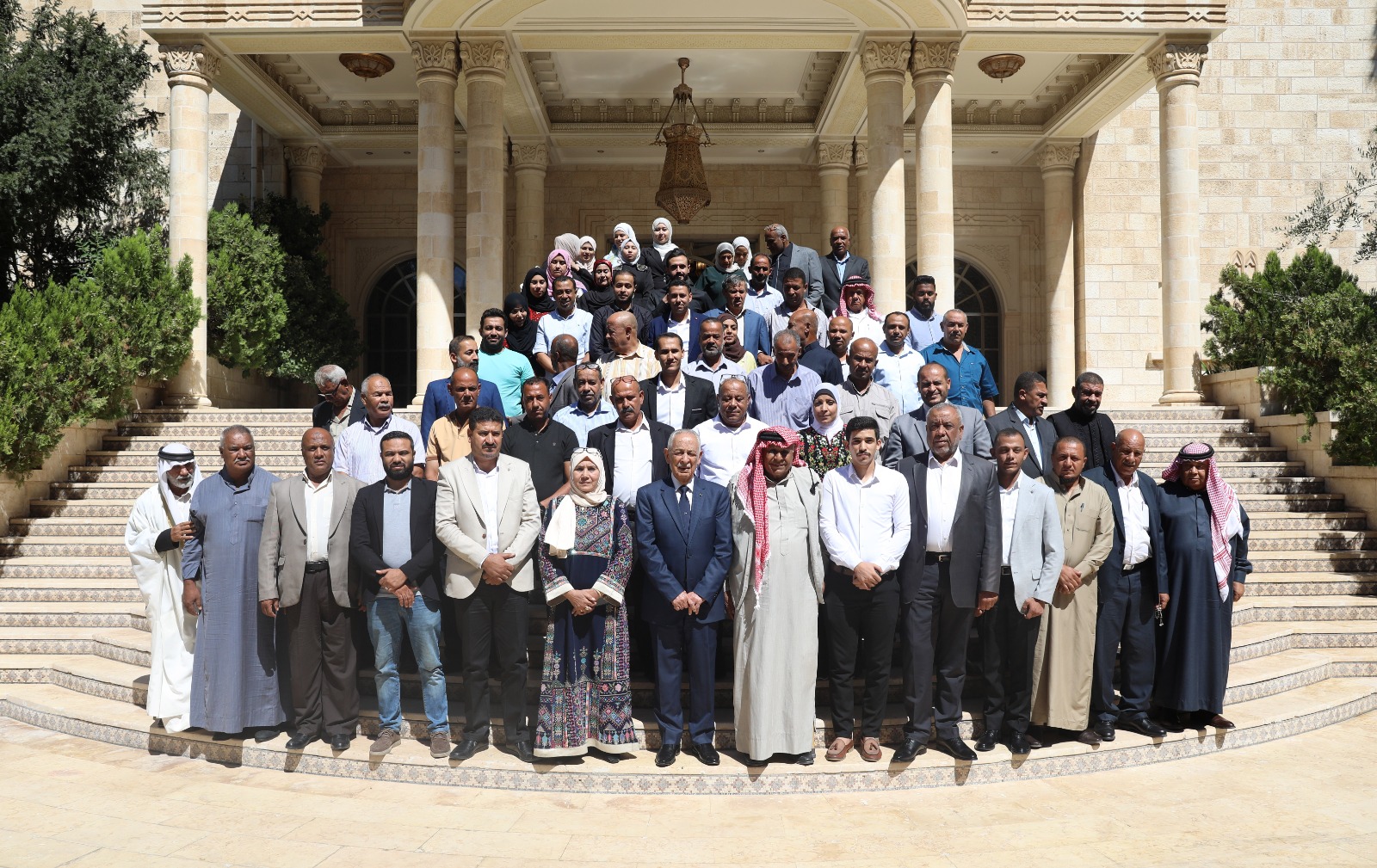 صورة حول : العيسوي: الأردن بقيادة الملك ماضٍ في مسيرة التحديث وثابت في دفاعه عن مصالحه العليا وقضايا أمته العيسوي: الأردن بقيادة الملك ماضٍ في مسيرة التحديث وثابت في دفاعه عن مصالحه العليا وقضايا أمته