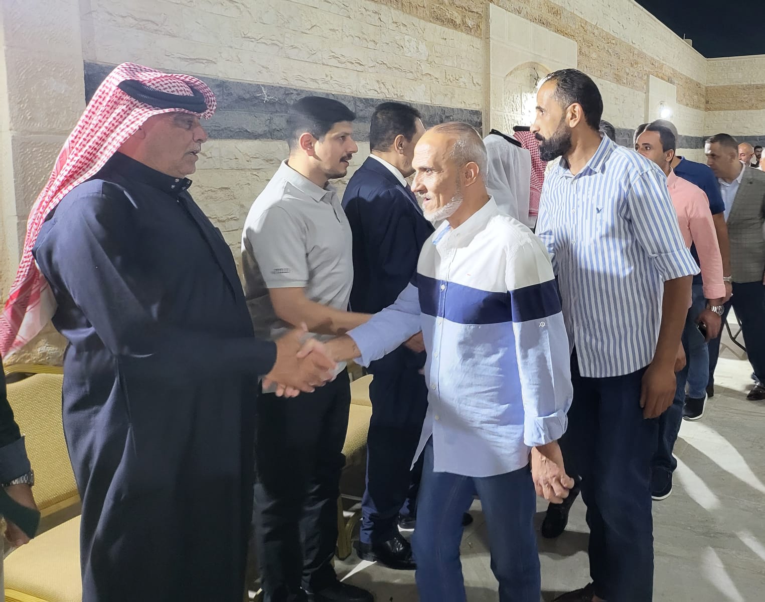 رجل الأعمال ناصر سعيد الركيبات يستقبل المهنئين بنجاح عملية زراعة الكلى