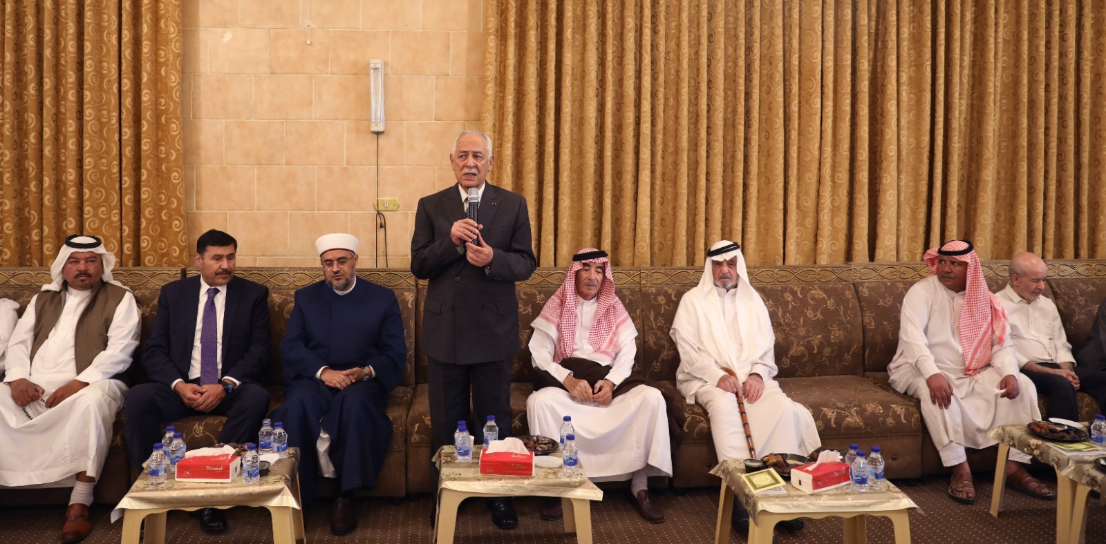 مندوبا عن الملك وولي العهد. العيسوي يعزي: بني خالد والمحارمة والعربيات والخليفات والخشمان والعدينات