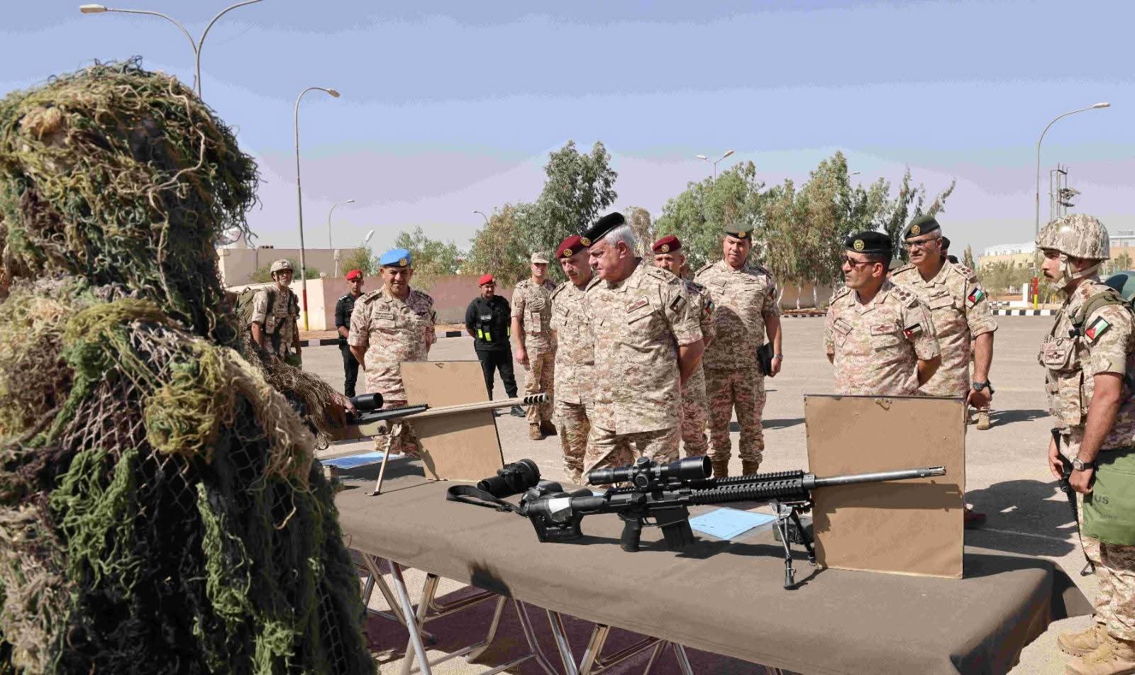 رئيس هيئة الأركان المشتركة يزور قيادة المنطقة العسكرية الوسطى