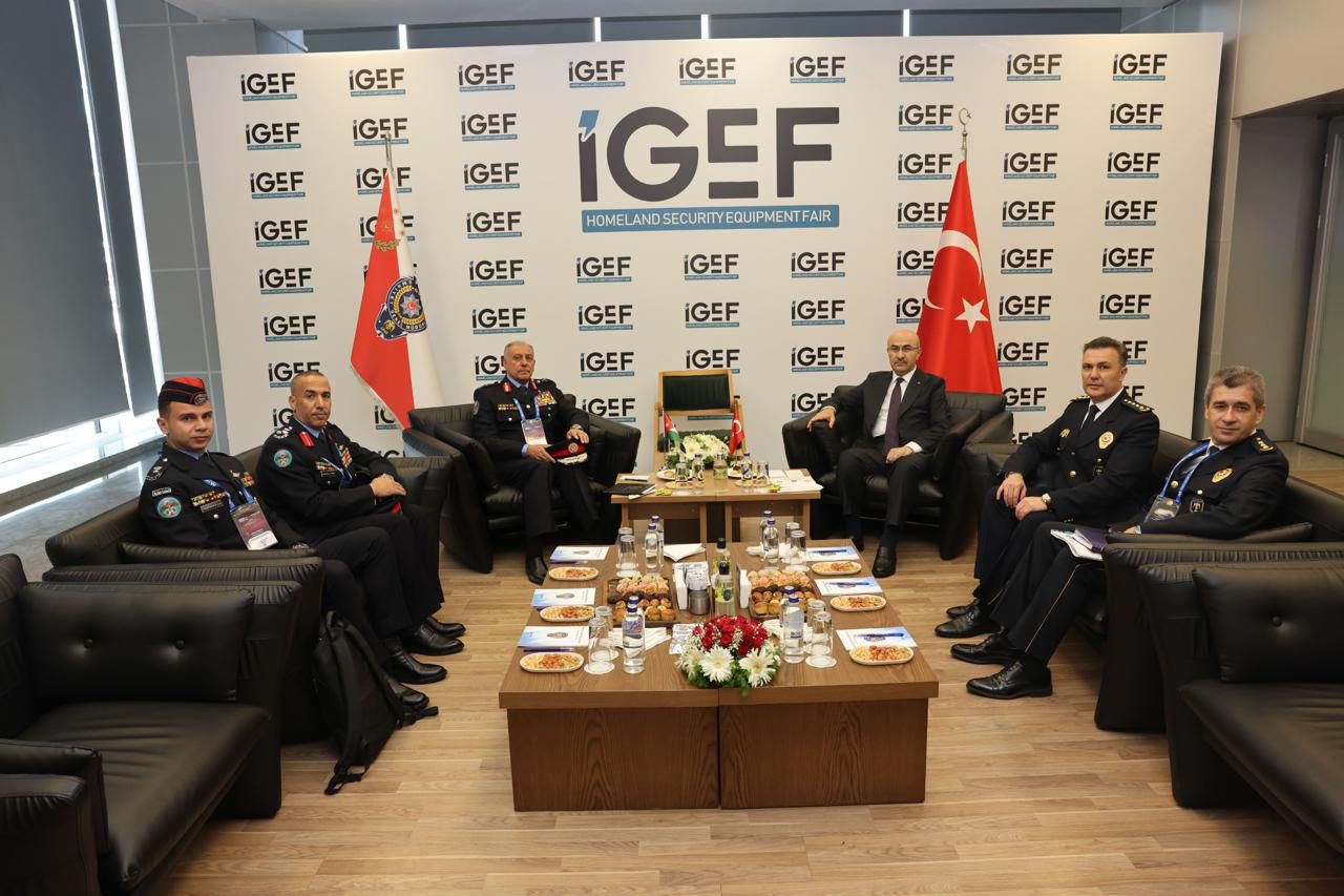 مدير الأمن العام يشارك في معرض معدات الأمن الداخلي في أنقرة"صورة"