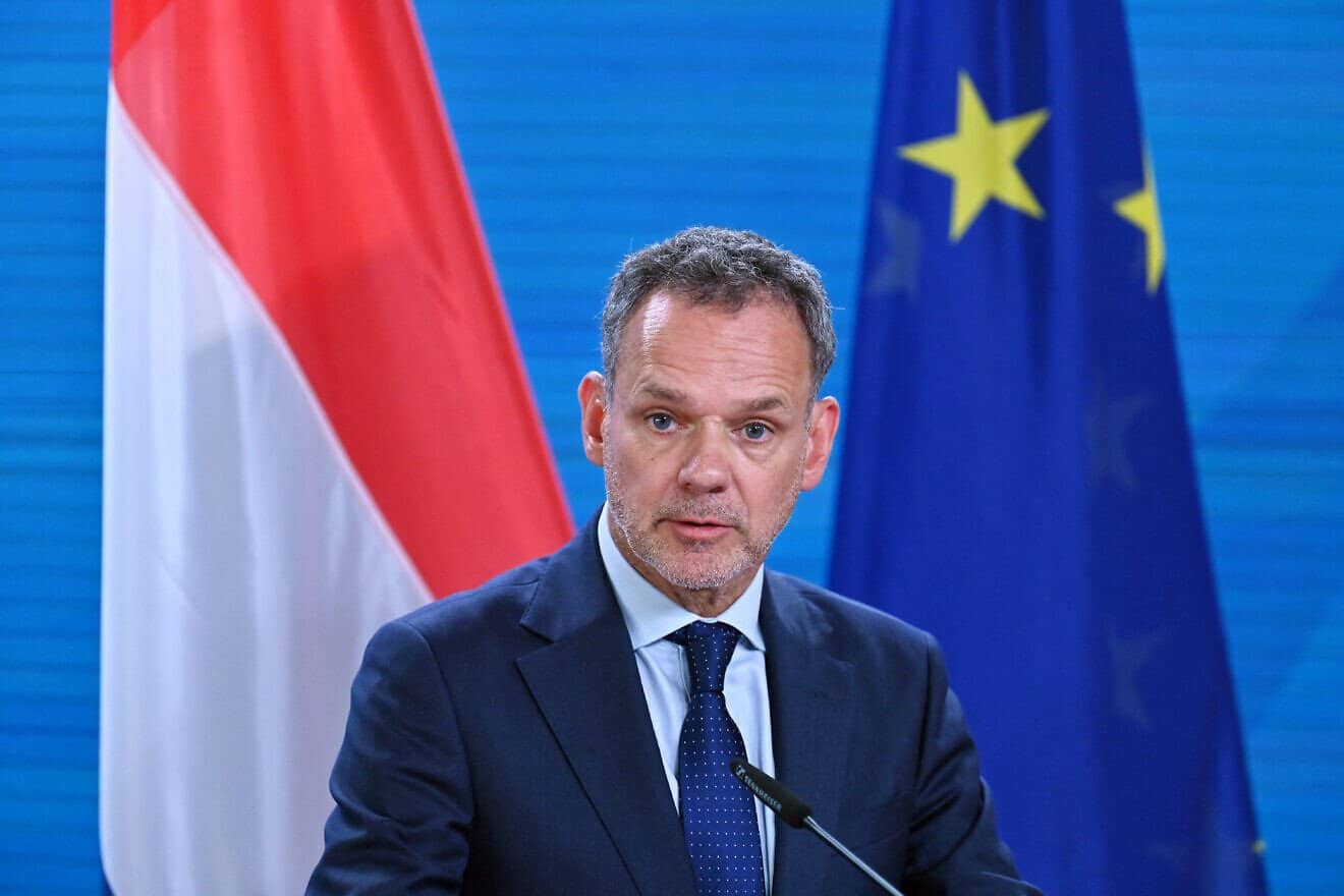 هولندا تدعو للحفاظ على زخم مؤتمر حل الدولتين