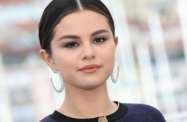 صورة حول : سيلينا غوميز تكشف إصابتها بالتهاب مفاصل بسبب الذئبة سيلينا غوميز تكشف إصابتها بالتهاب مفاصل بسبب الذئبة