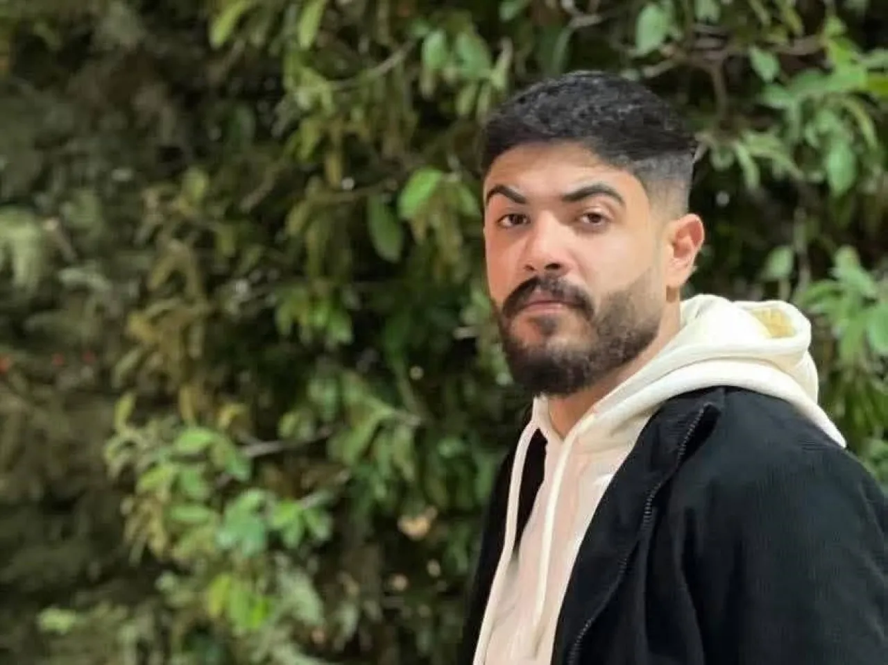 صورة حول : مدعي عام الجنايات الكبرى يوقف قاتل الشاب حمزة القادري 15 يومًا مدعي عام الجنايات الكبرى يوقف قاتل الشاب حمزة القادري 15 يومًا