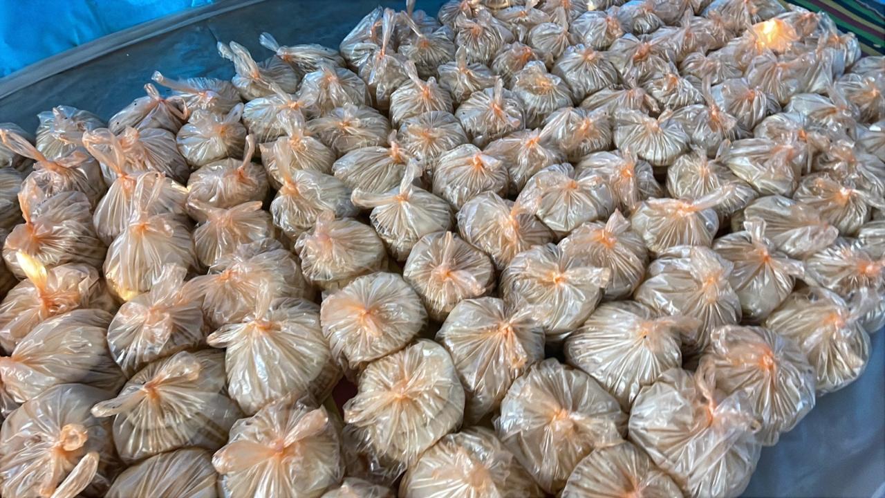 الهيئة الخيرية الأردنية تواصل توزيع الخبز في جنوب غزة