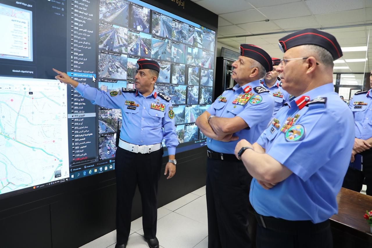 عاجل | مدير الأمن العام يلتقي مديري الإدارات المرورية في إدارة السير