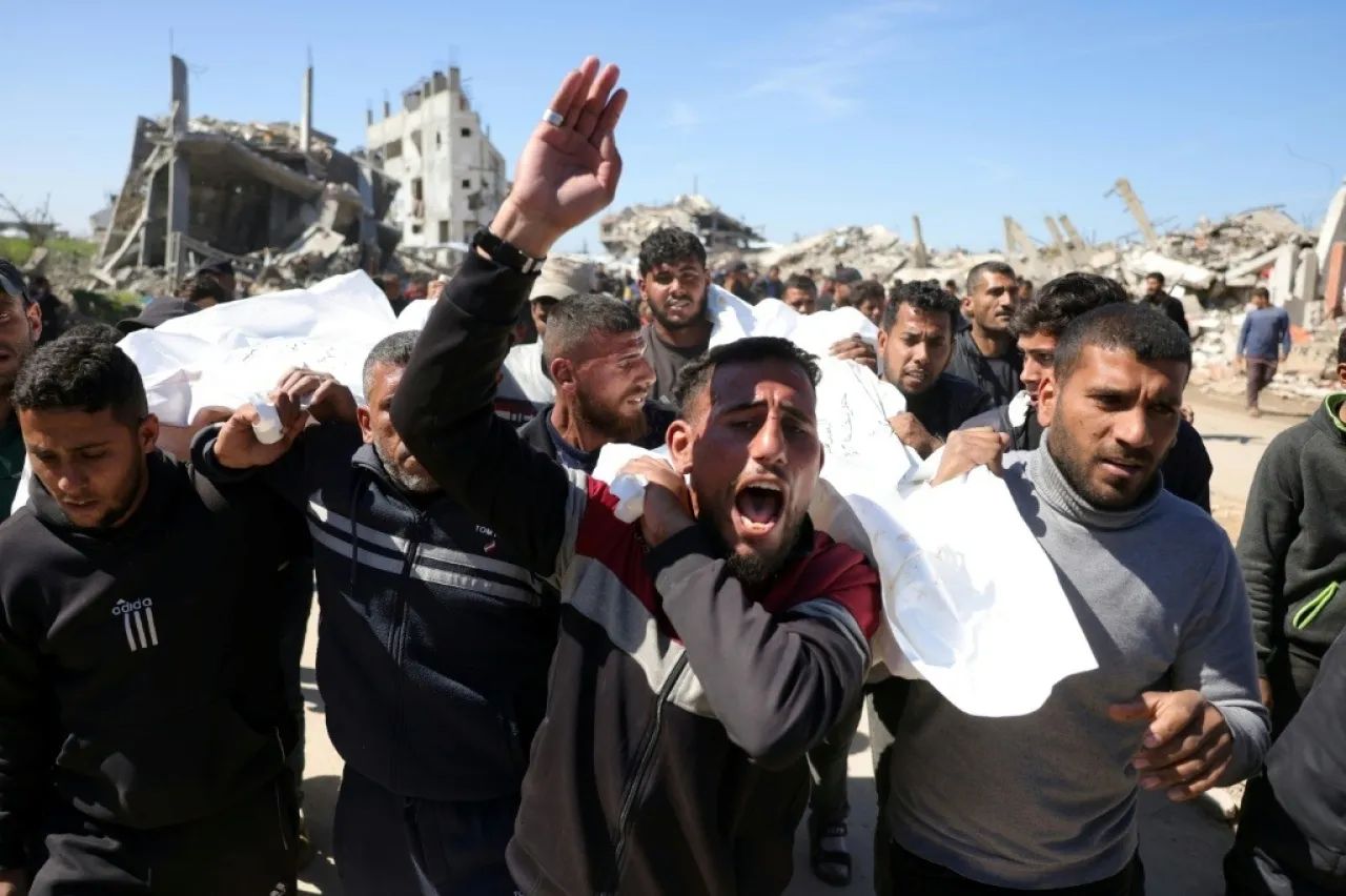 صورة حول : رغم الهدنة… الاحتلال يستهدف الفلسطينيين بغزة رغم الهدنة… الاحتلال يستهدف الفلسطينيين بغزة