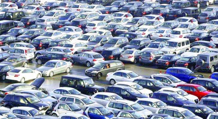 صورة حول : عاجل | المومني يحسم الجدل حول قرار وقف التخليص على السيارات عاجل | المومني يحسم الجدل حول قرار وقف التخليص على السيارات