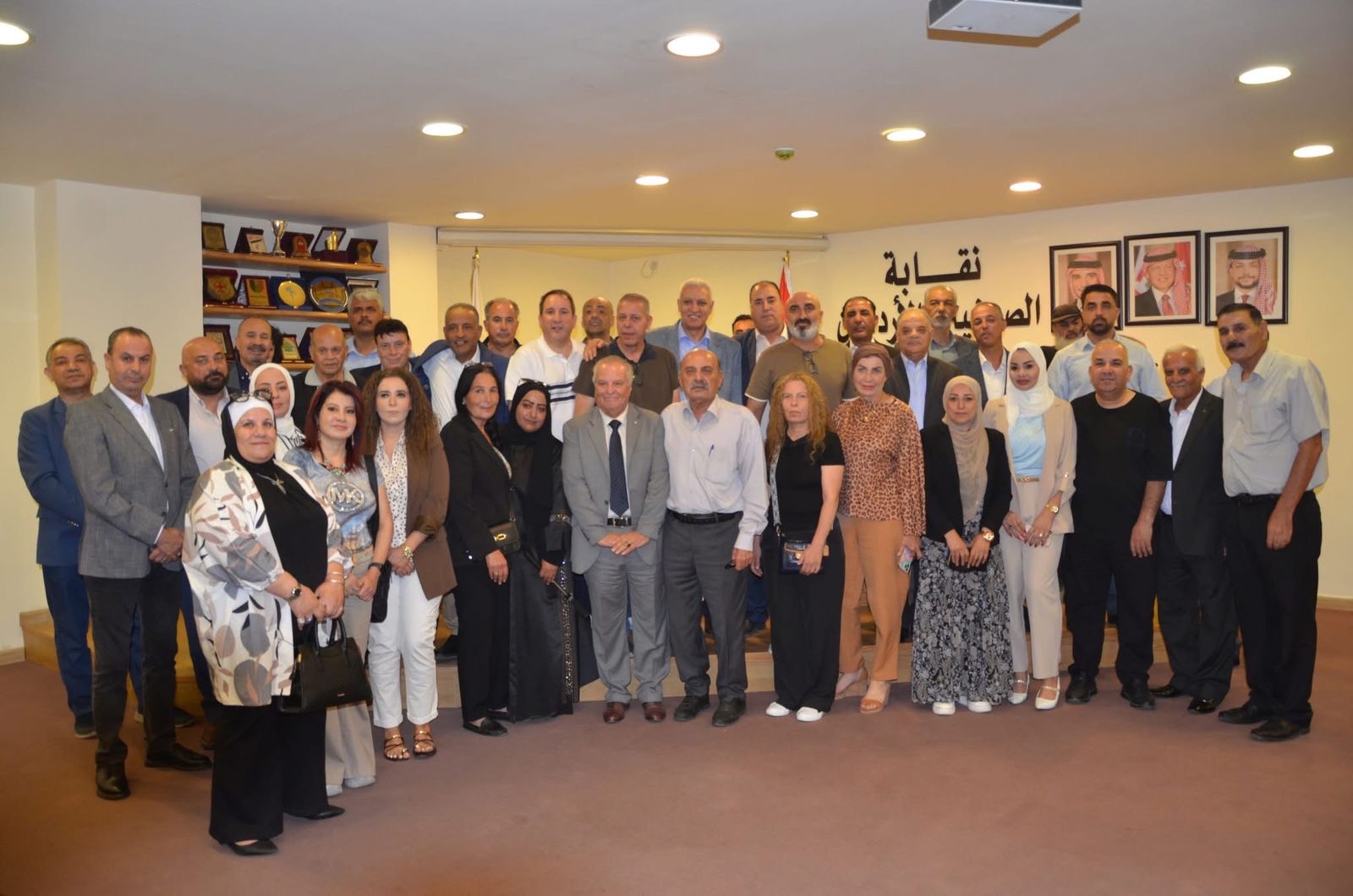 ناشرو المواقع الإخبارية الإلكترونية يشكلون ثلاث لجان لحل ازمتها مع نقابة الصحفيين "صور"