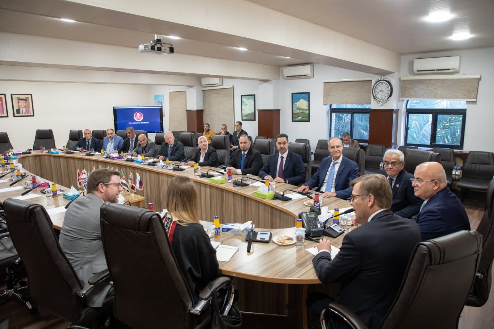 الجامعة الهاشمية تستضيف السفير الألماني وتبحث تعزيز التعليم التقني والتدريب العملي للطلبة