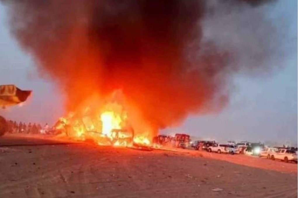 صورة حول : وفاة 14 شخصاً وطفلة وحيدة تنجو من حادث مروع باليمن وفاة 14 شخصاً وطفلة وحيدة تنجو من حادث مروع باليمن