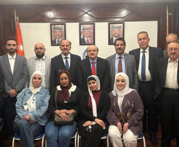 صورة حول : حزب البناء الوطني يحتفي بيوم المعلم ويكرّم نخبة من المربين حزب البناء الوطني يحتفي بيوم المعلم ويكرّم نخبة من المربين