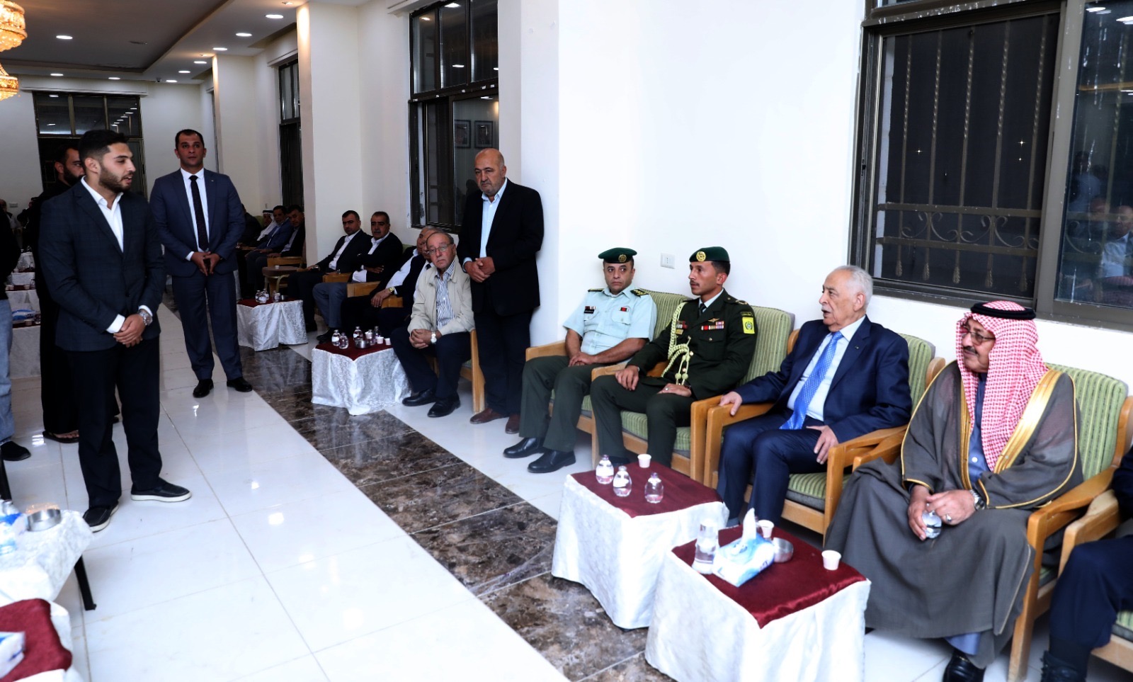 *مندوبا عن الملك وولي العهد. العيسوي يقدم واجب العزاء لــ(6) عشائر أردنية*