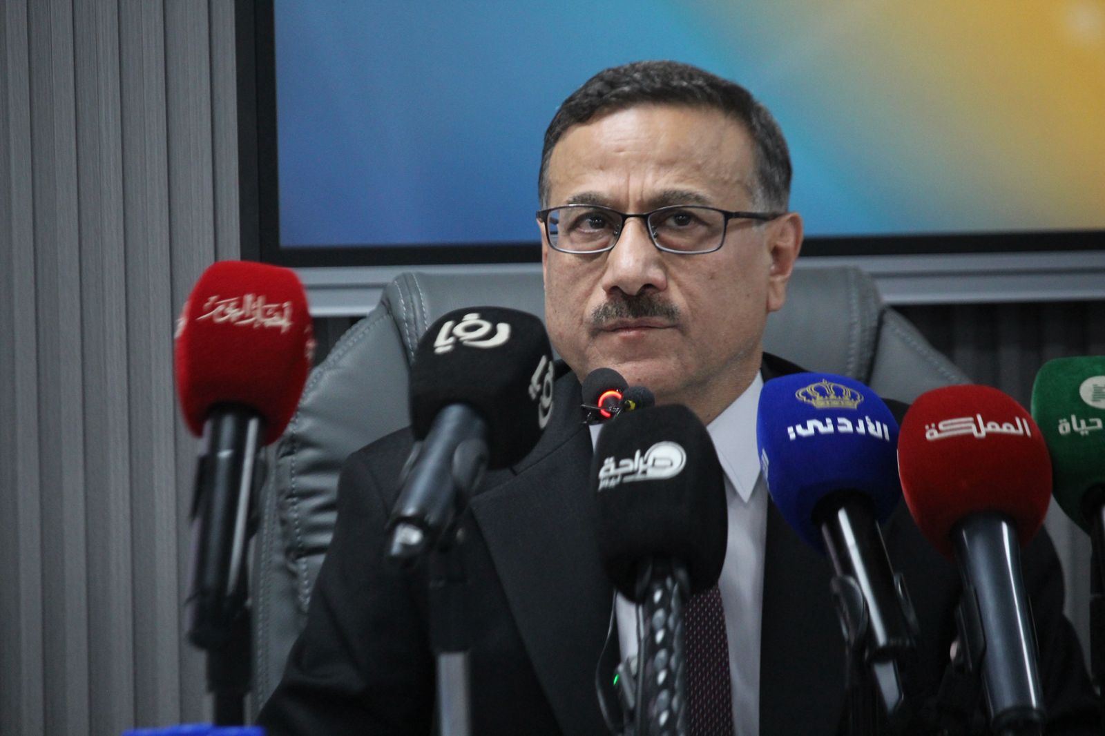 الضمان للمواطنين: أموالكم بخير (صور)