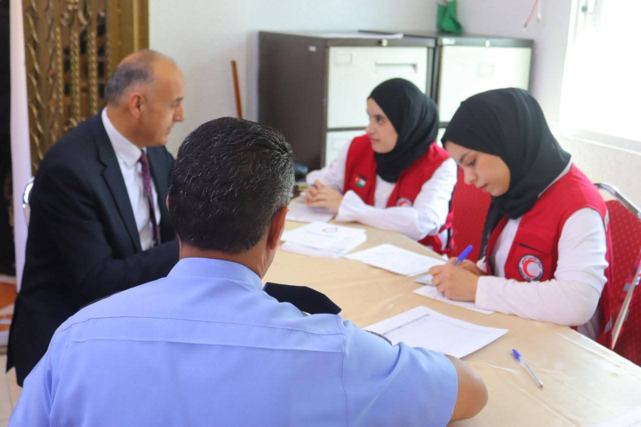 الهلال الأحمر الأردني فرع الطفيلة يشارك بحملةالتبرع بالدم