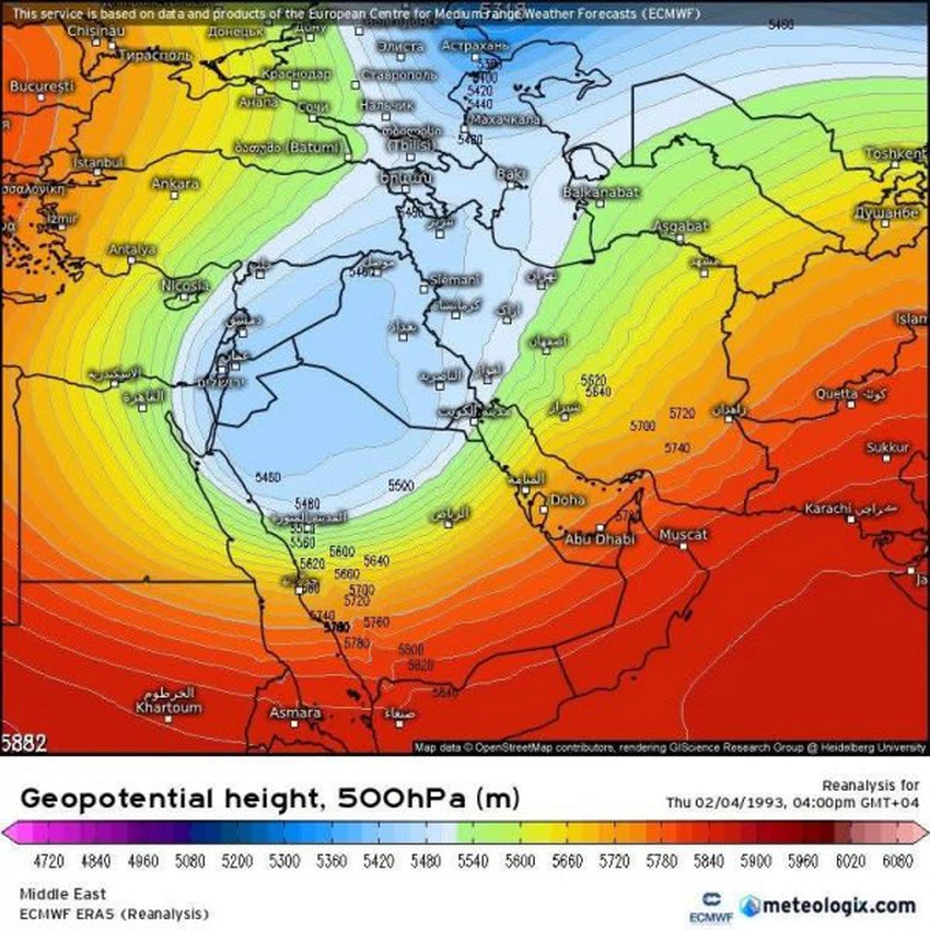 المدينة المنورة شهدت ثلوجًا نادرة في فبراير 1993 ادت إلى حدث جوي نادر