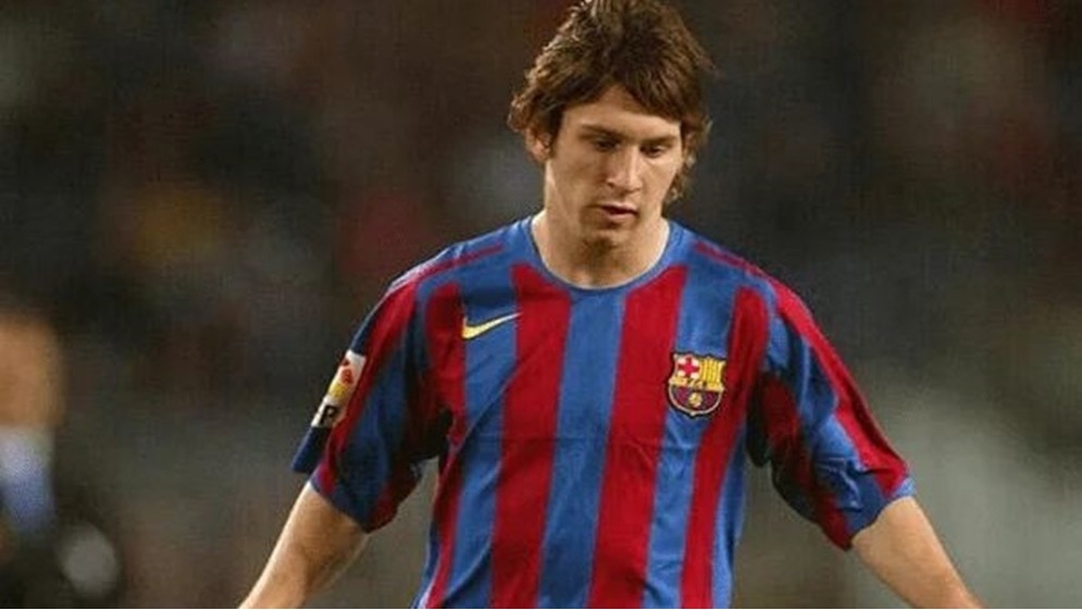 صورة حول : ميسي يحتفل بـ21 عامًا على ظهوره الأول مع برشلونة ميسي يحتفل بـ21 عامًا على ظهوره الأول مع برشلونة