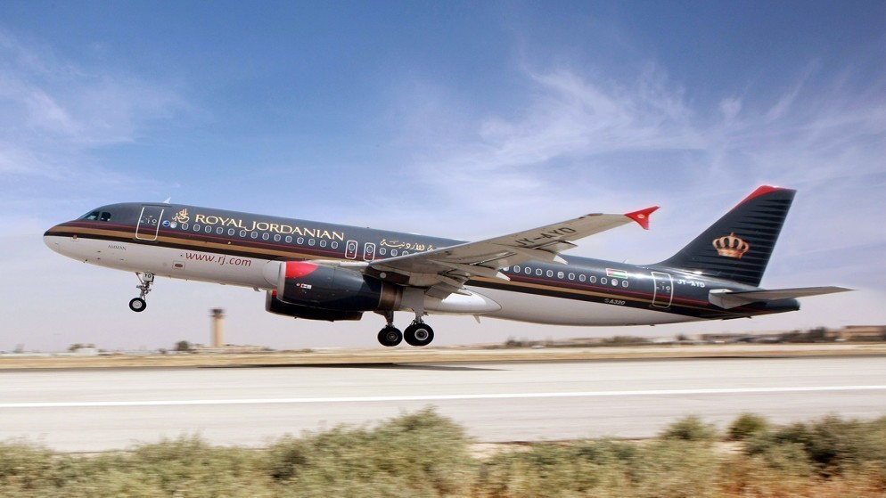 صورة حول : مطار الملكة علياء يسجل ارتفاعاً كبيراً بحركة المسافرين والطائرات مطار الملكة علياء يسجل ارتفاعاً كبيراً بحركة المسافرين والطائرات