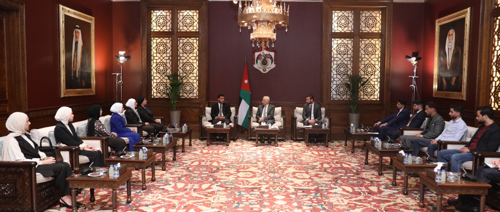 صورة حول : العيسوي: الأردن بقيادة الملك يمضي بثقة في مشروع وطني يعلي قيمة الإنسان ويصون كرامته العيسوي: الأردن بقيادة الملك يمضي بثقة في مشروع وطني يعلي قيمة الإنسان ويصون كرامته