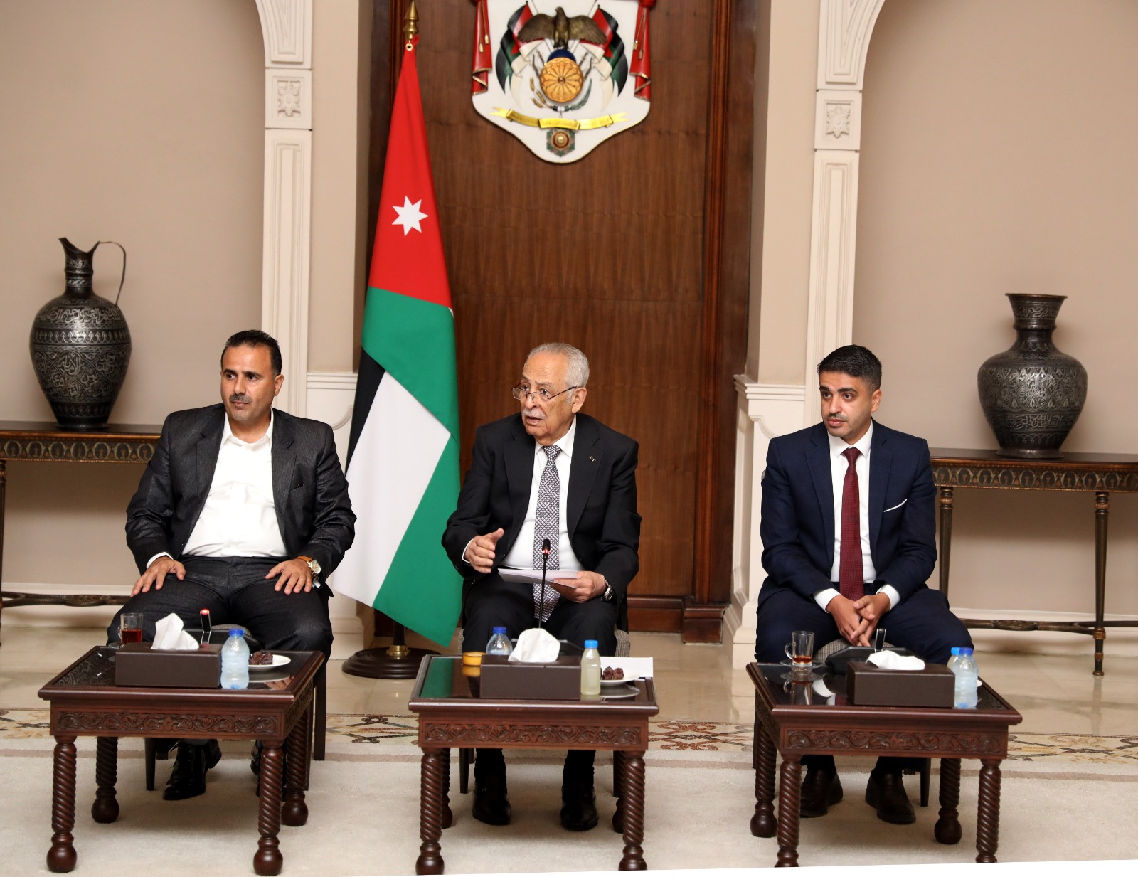 العيسوي لوفد من عشيرة المشاقبة: التحديث الشامل خيار وطني يعزز ثقة الأردنيين بمستقبلهم