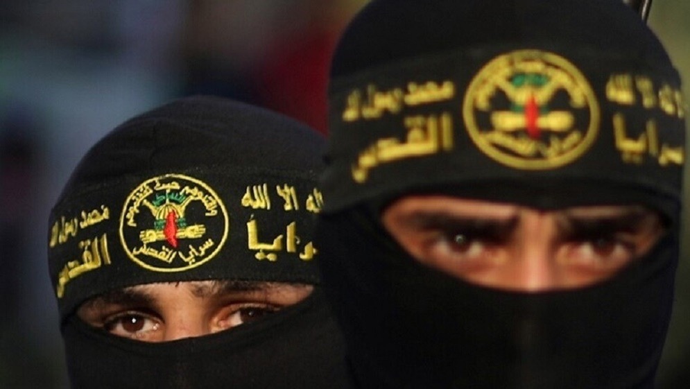 سرايا القدس تسلم أسرى وتؤكد التزامها بوقف النار