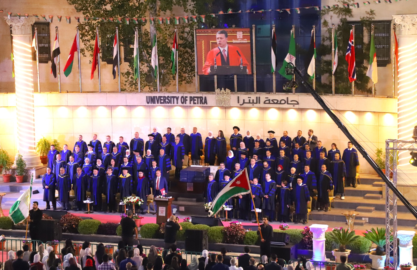 جامعة البترا تحتفل بتخريج الفوج الحادي والثلاثين للفصل الصيفي2024/2025