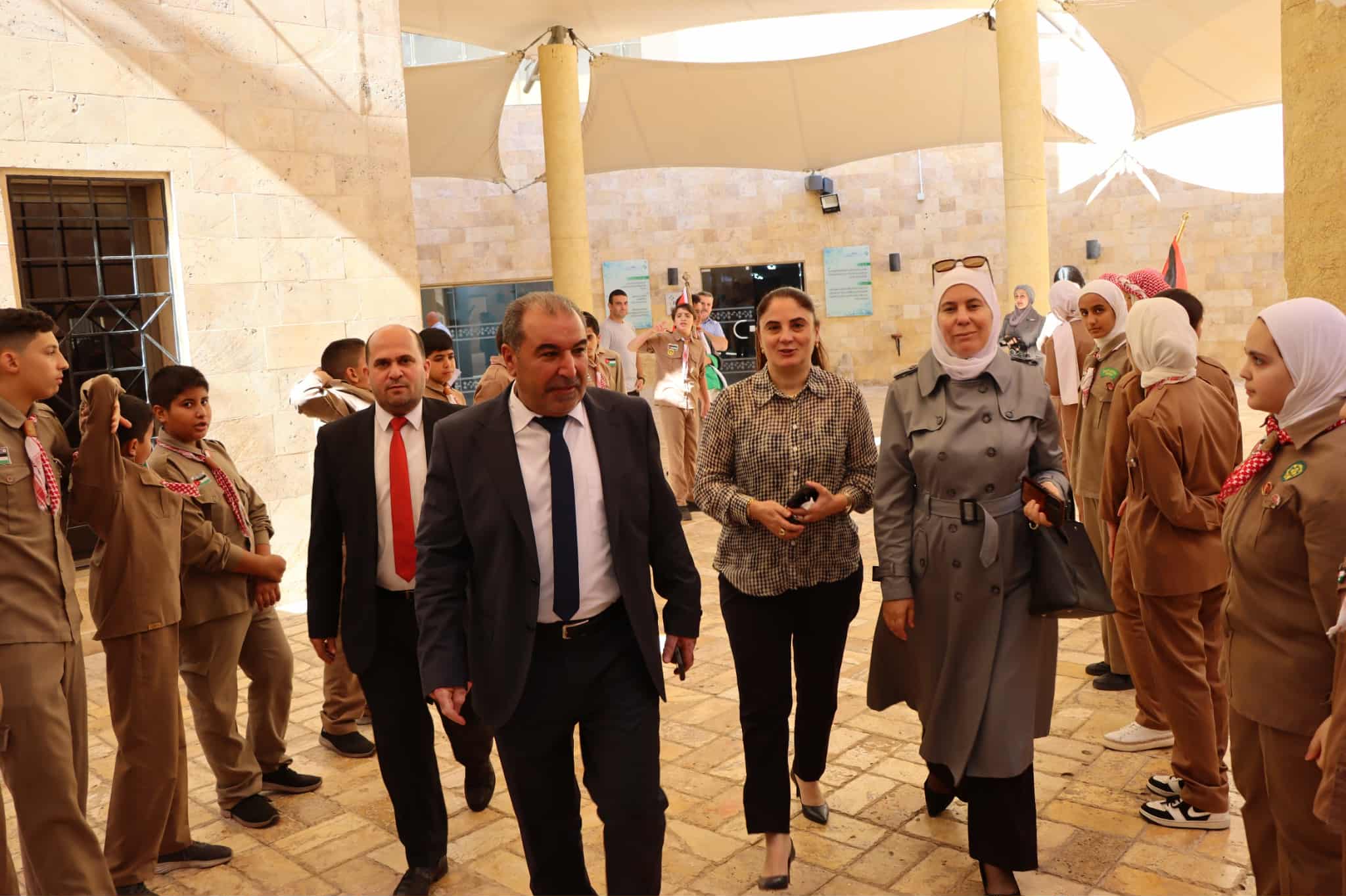 تربية العقبة تحتفل بيوم المعلم العالمي