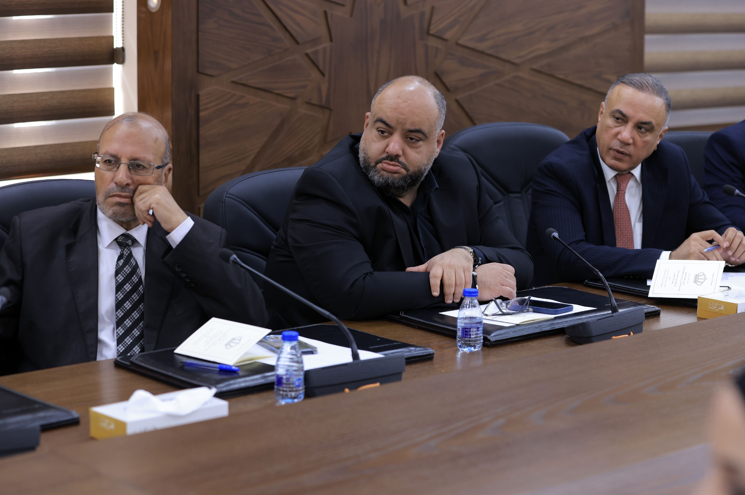 عاجل | القاضي يترأس اجتماعاً للجنة الرد على خطبة العرش