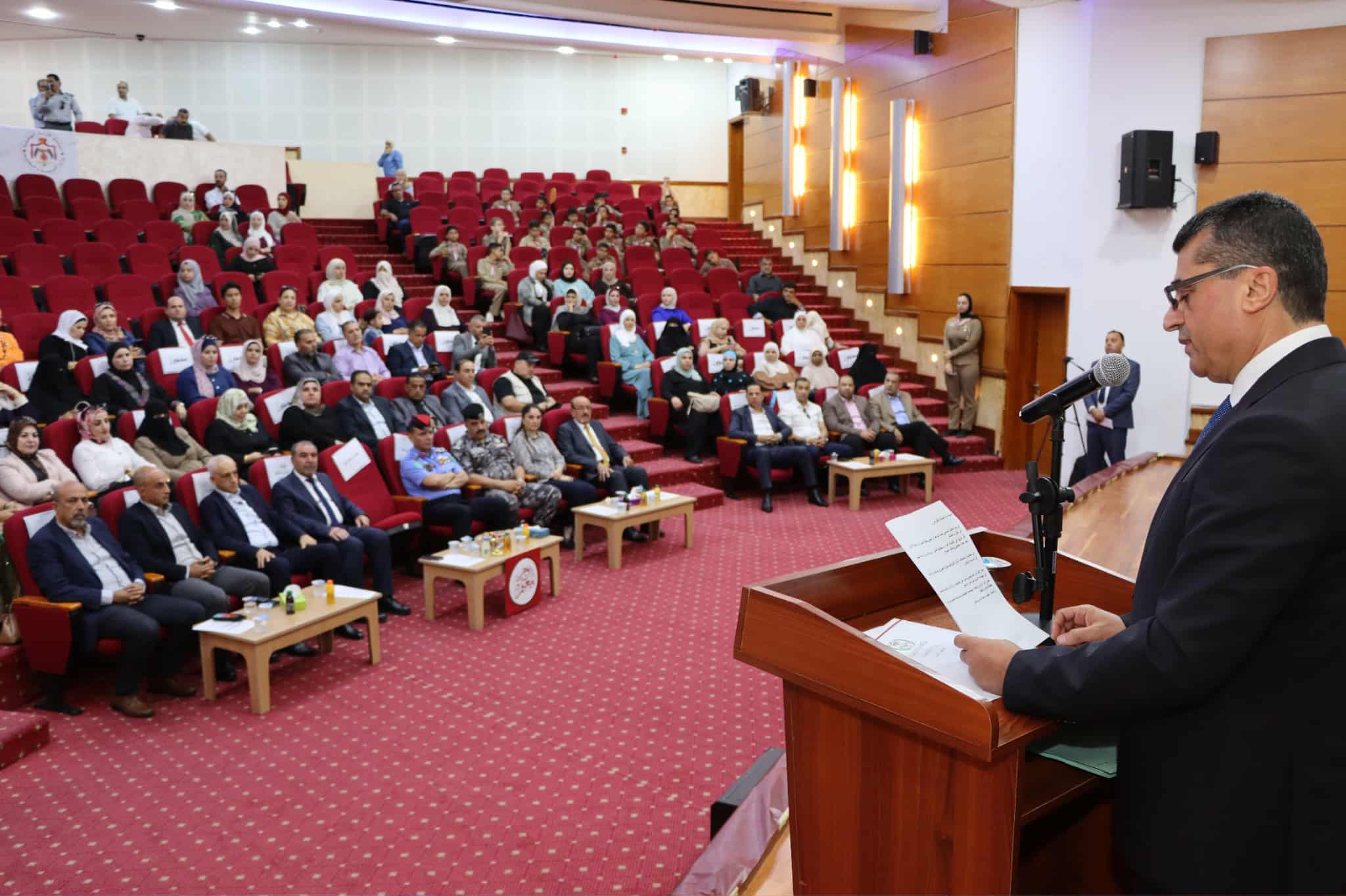 تربية العقبة تحتفل بيوم المعلم العالمي