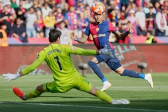 برشلونة يخوض قمة ريال مدريد بدون رافينيا وسط أزمة إصابات واسعة