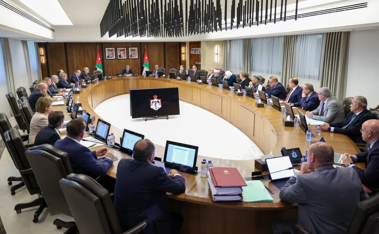 عاجل | الاتصال الحكومي تستعرض أبرز محطات عمل الحكومة في أيلول