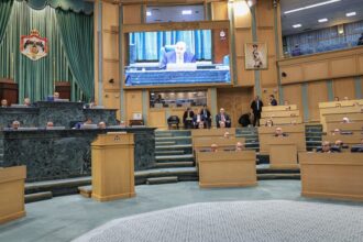 القاضي يدعو النواب للاجتماع الاثنين لمناقشة الرد على خطاب العرش