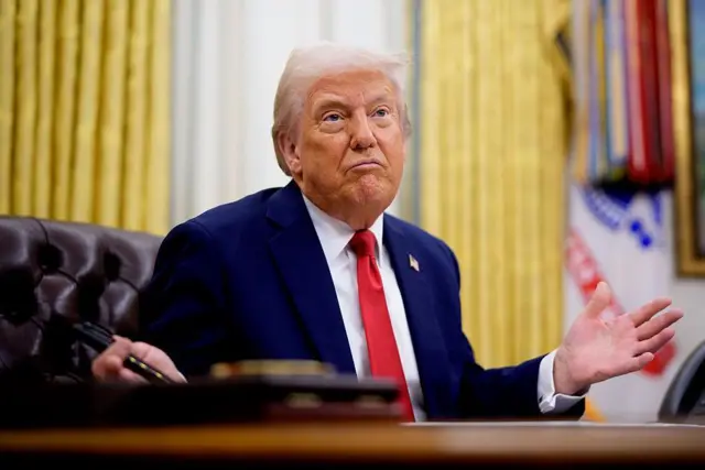 ترامب: قصفنا غواصة محمّلة بالمخدرات قبالة سواحل فنزويلا