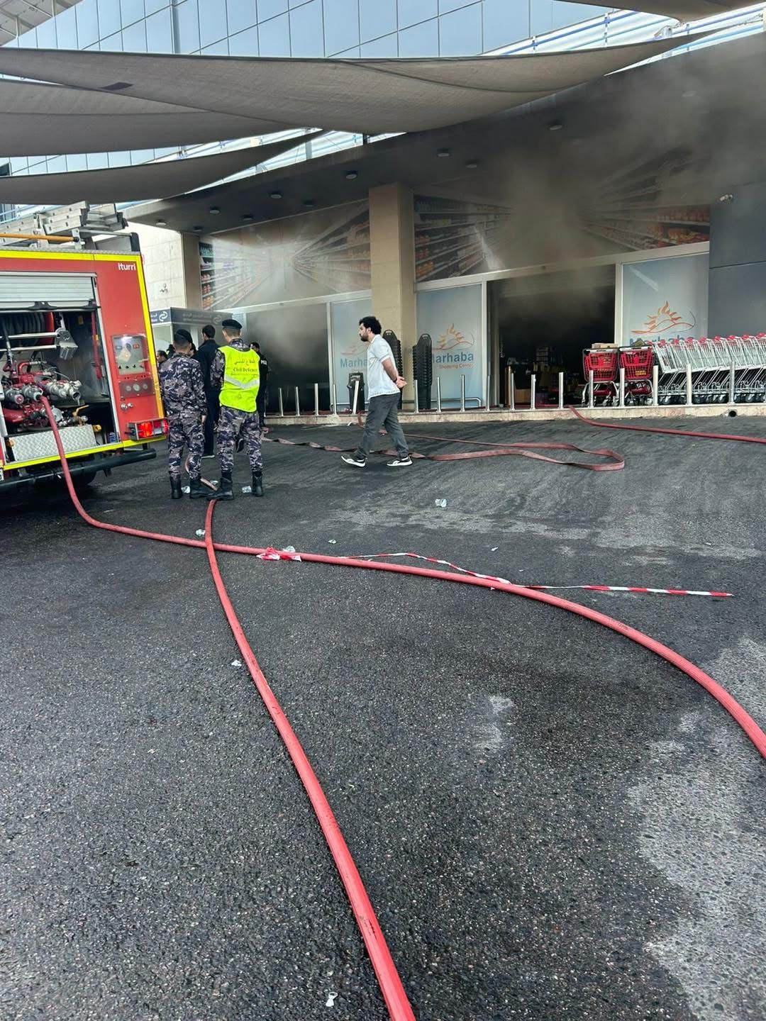 العقبة: حريق في مول تجاري