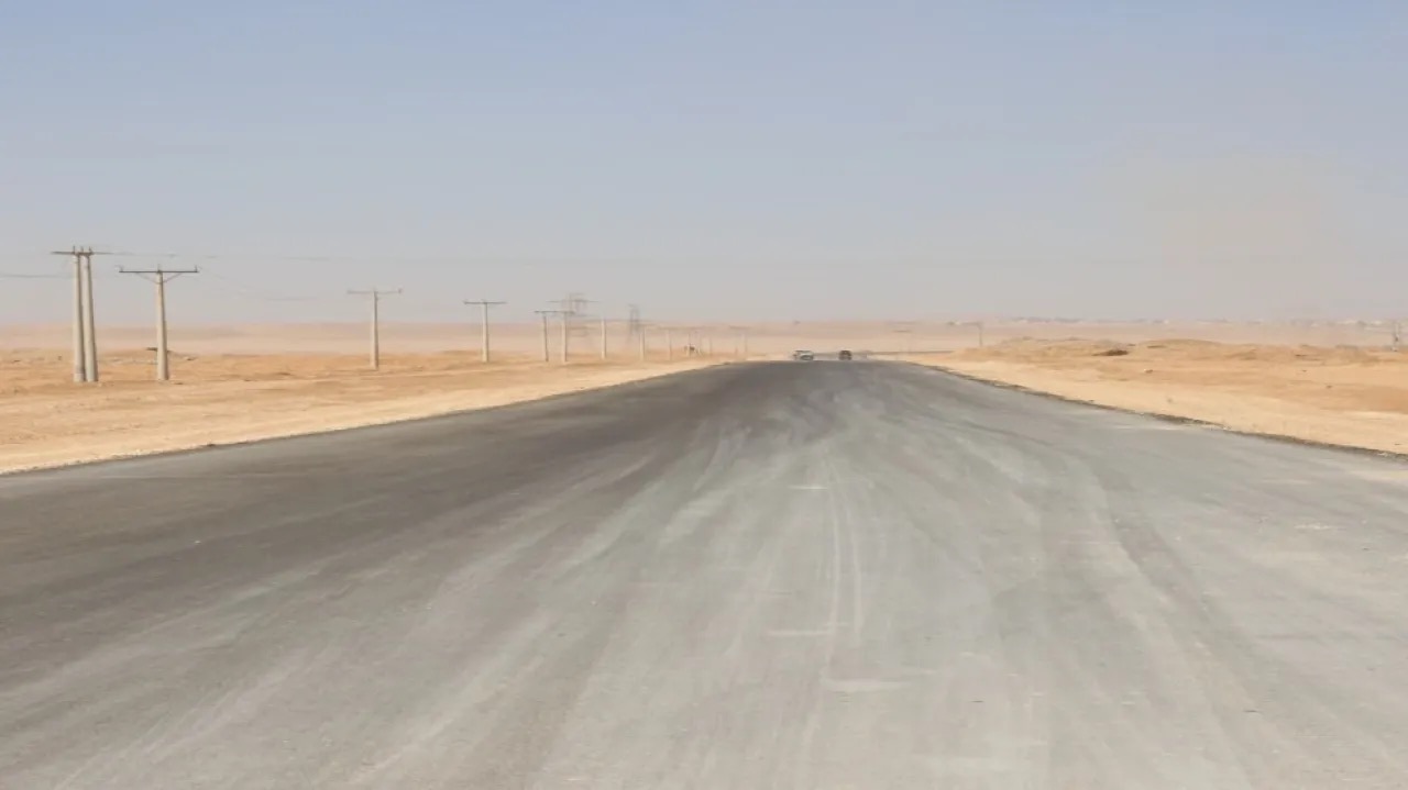 صورة حول : وزير الأشغال يتفقد مشاريع طرق حيوية في مأدبا والكرك وزير الأشغال يتفقد مشاريع طرق حيوية في مأدبا والكرك