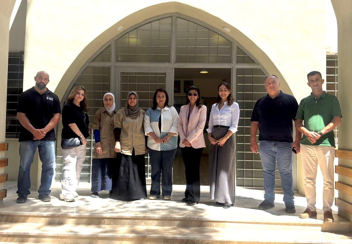 صورة حول : بنك ABC يعزز جهوده البيئية بزيارة محمية غابات دبين لمتابعة الطاقة الشمسية بنك ABC يعزز جهوده البيئية بزيارة محمية غابات دبين لمتابعة الطاقة الشمسية