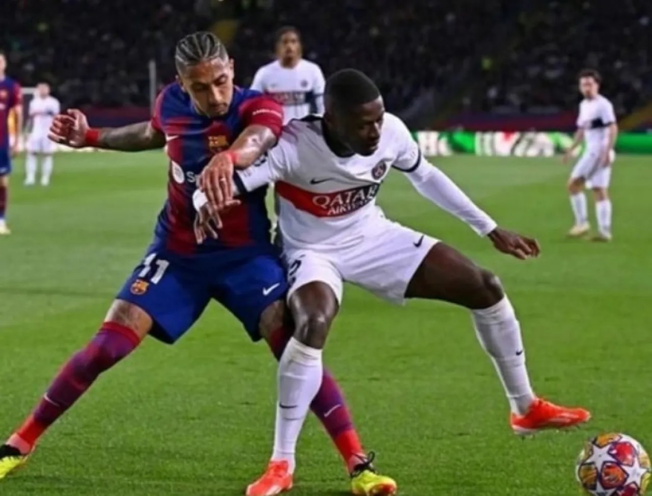 صورة حول : سان جيرمان يواجه برشلونة في قمة نارية سان جيرمان يواجه برشلونة في قمة نارية