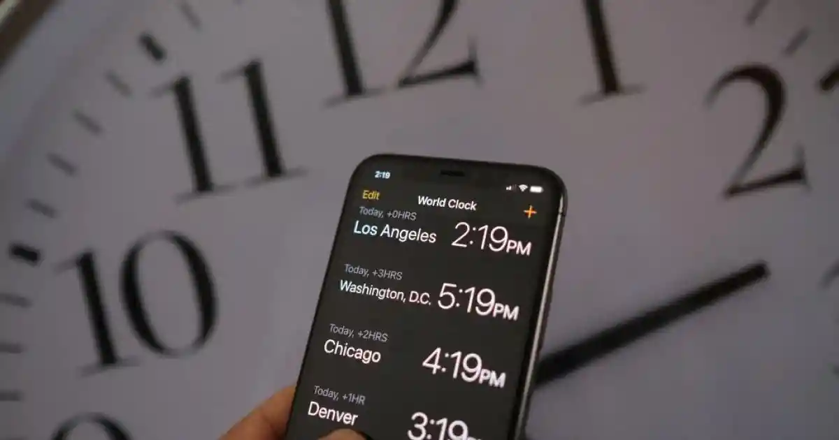 صورة حول : الهواتف بالأردن تغيّر التوقيت تلقائيًا رغم تثبيت العمل بالصيفي الهواتف بالأردن تغيّر التوقيت تلقائيًا رغم تثبيت العمل بالصيفي
