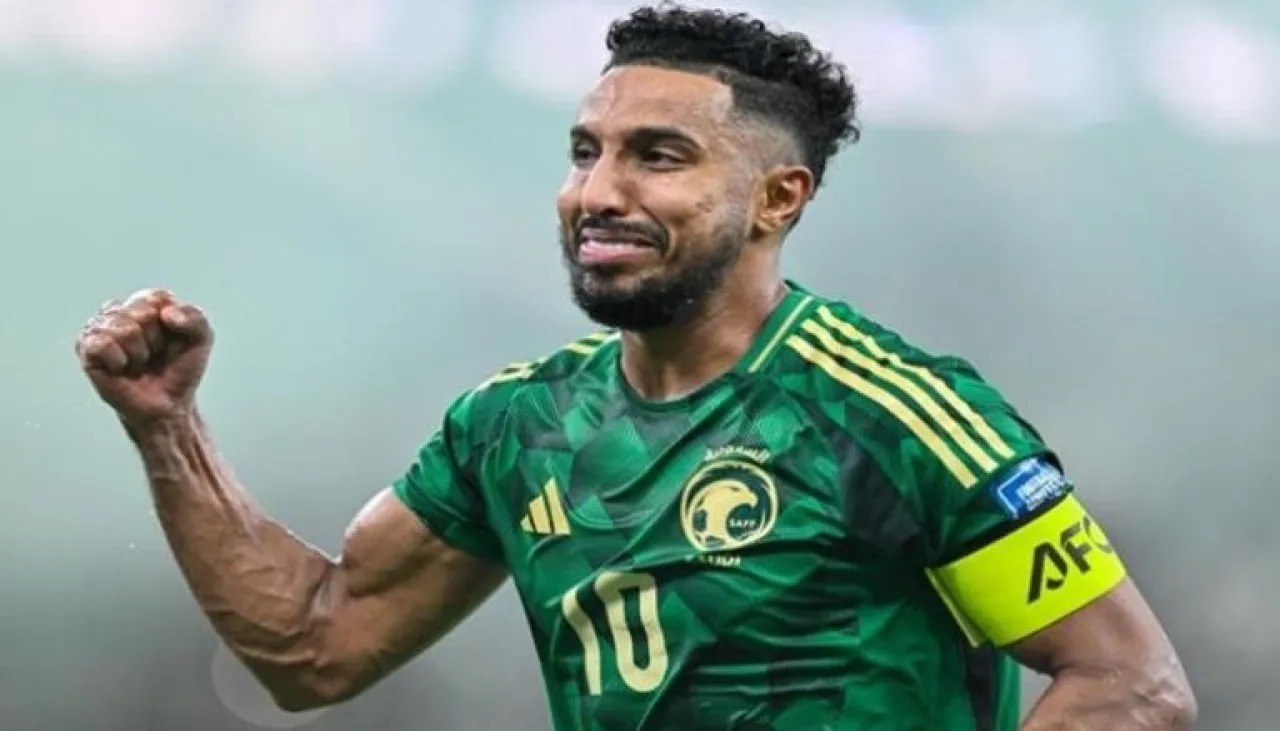 صورة حول : سالم الدوسري يرسل رسائل قبل إعلان أفضل لاعب في آسيا سالم الدوسري يرسل رسائل قبل إعلان أفضل لاعب في آسيا