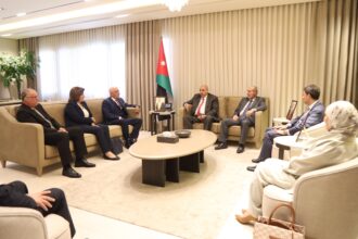 القاضي يلتقي رئيس وأعضاء مجلس مفوضي الهيئة المستقلة للانتخاب