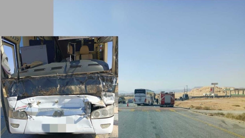 عاجل | إصابة 21 شخص نتيجة تصادم حافلة وتريلا في العقبة